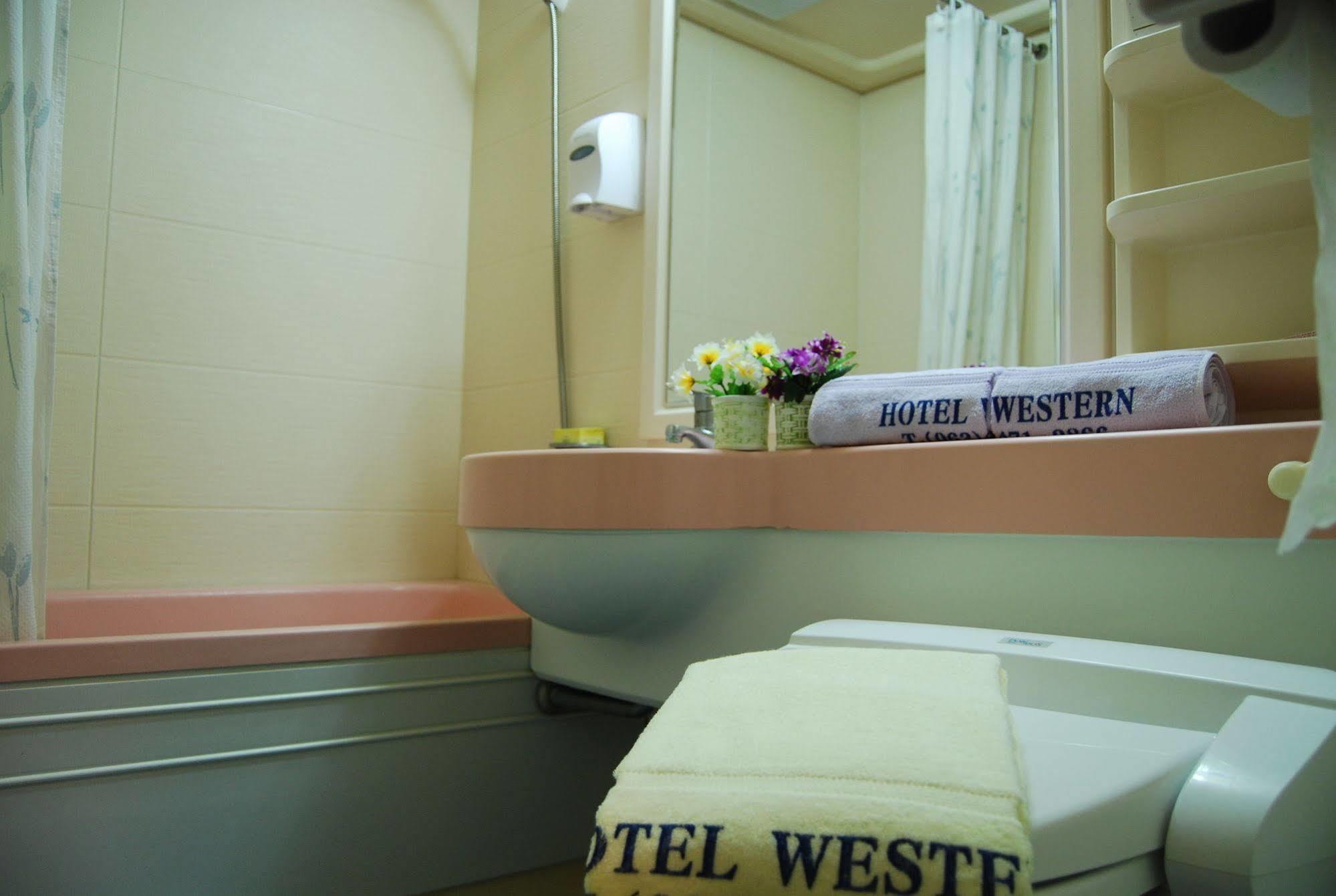 Gunsan Western Hotel Extérieur photo