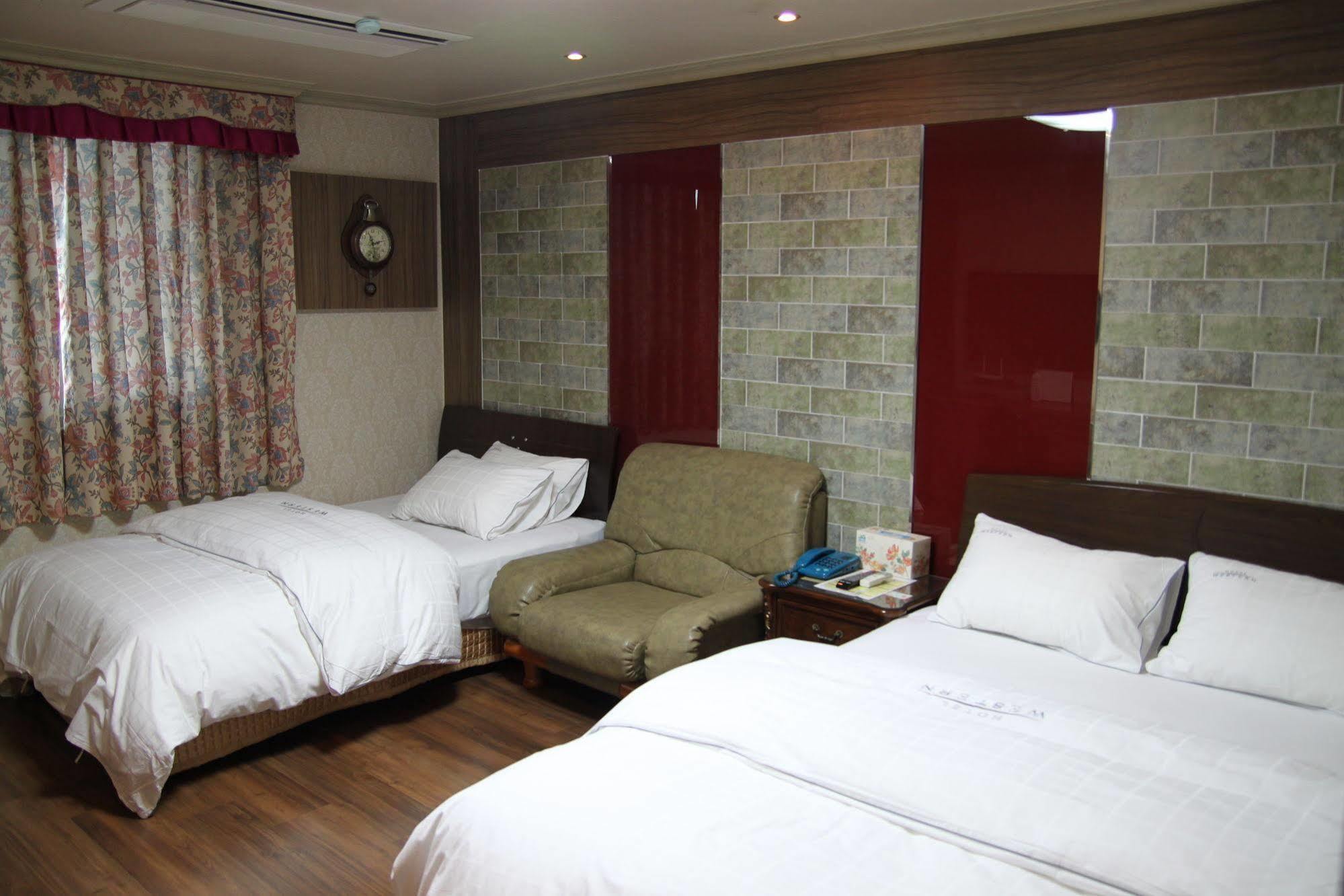 Gunsan Western Hotel Extérieur photo