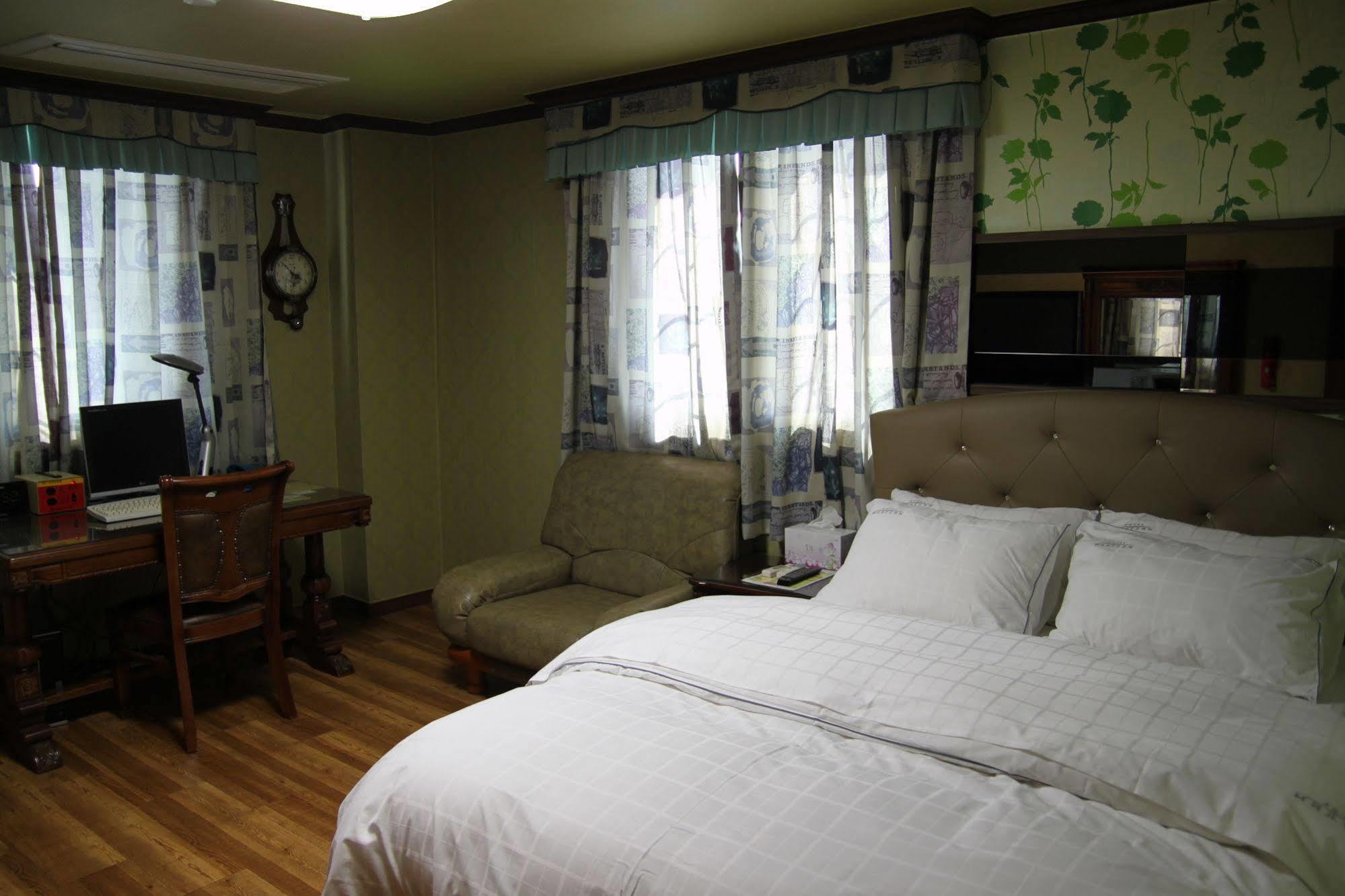 Gunsan Western Hotel Extérieur photo